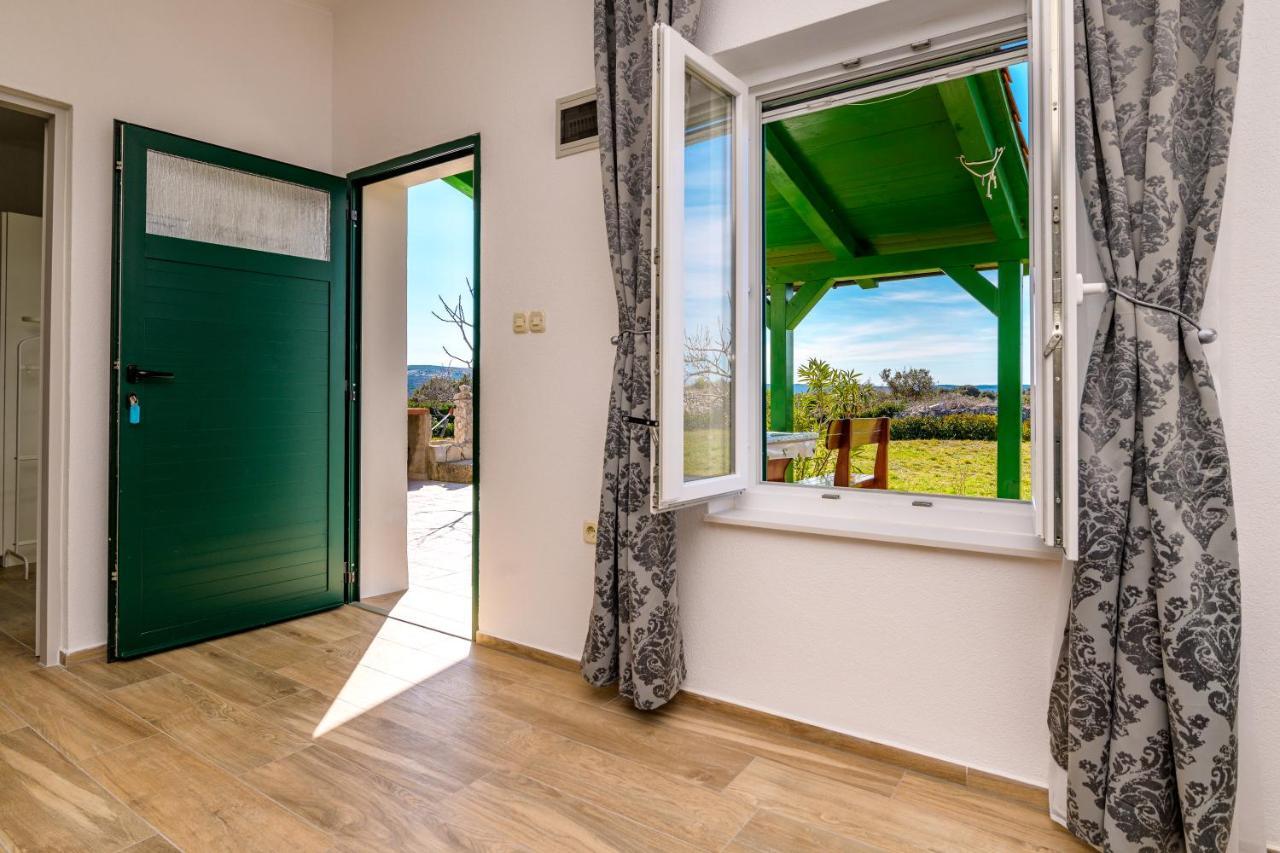 Krcina Holiday Home Црес Экстерьер фото